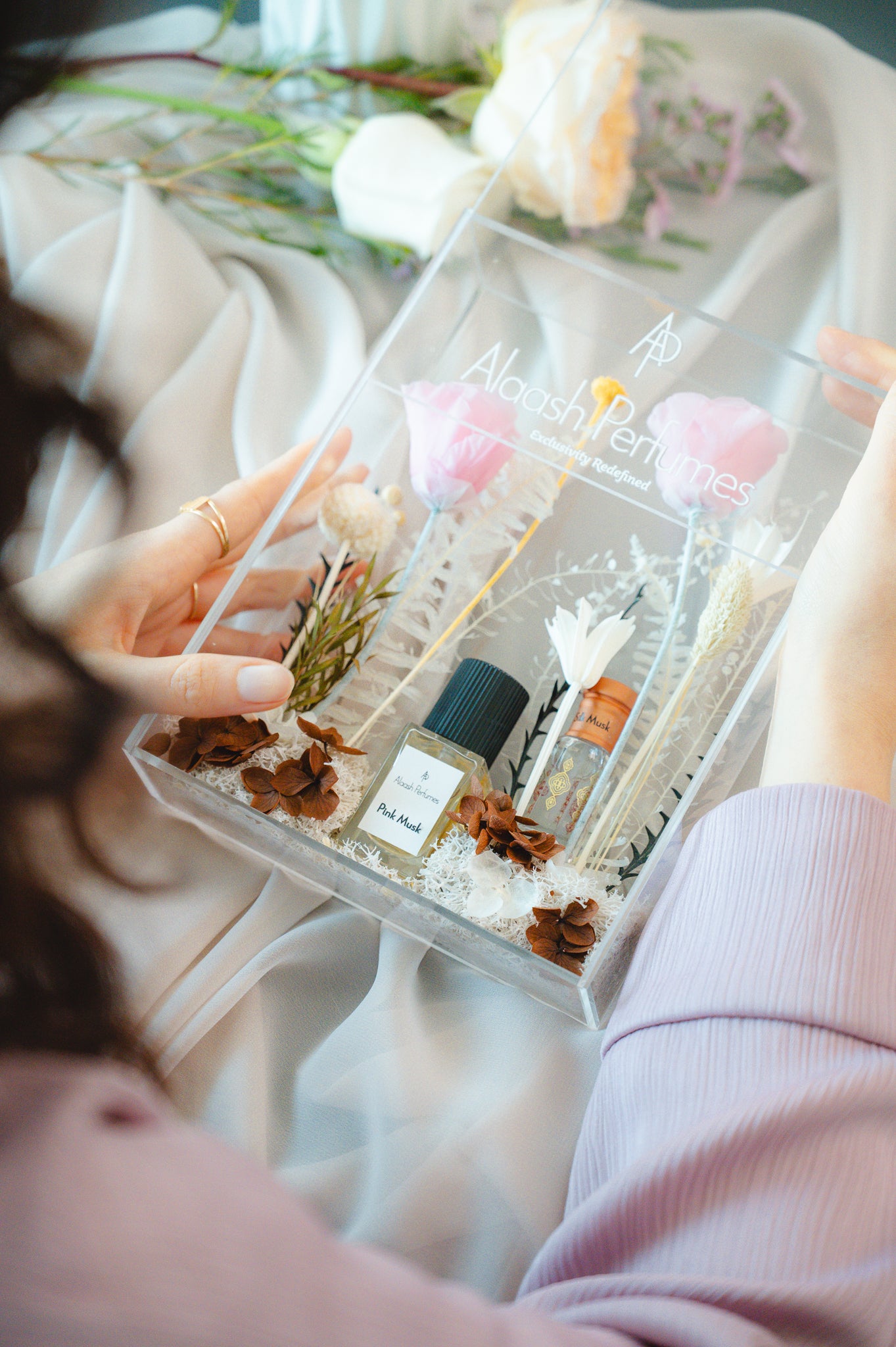 Acrylic Flower Musk Oil Gift Set